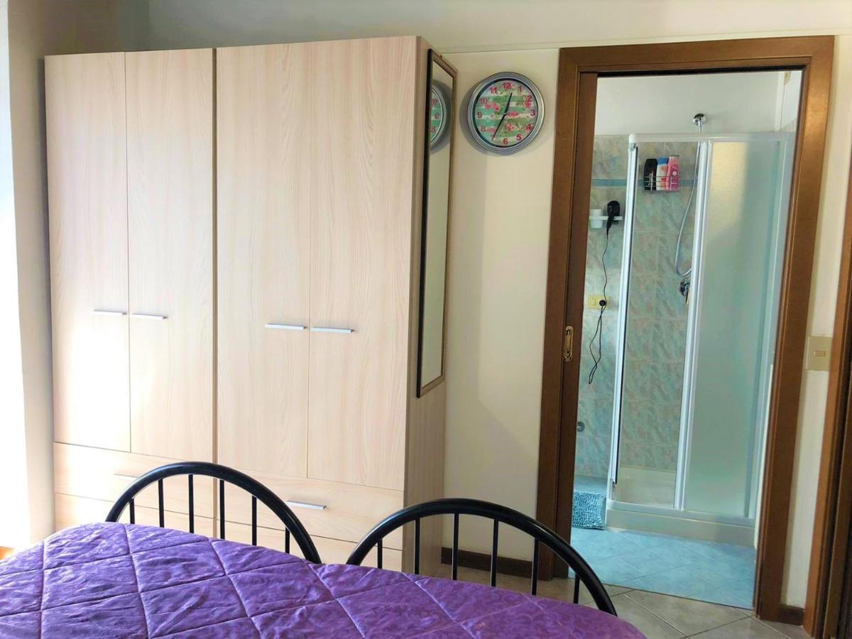 Oasi Di Paradiso - Comfy Private Apartment On Ground Floor With Terrace Desenzano del Garda Eksteriør billede